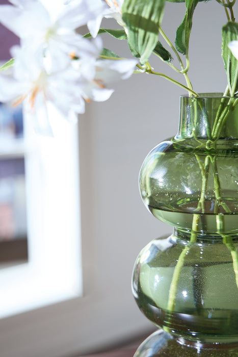 Renethorne Vase - Visions in Furniture (La Mirada, CA)