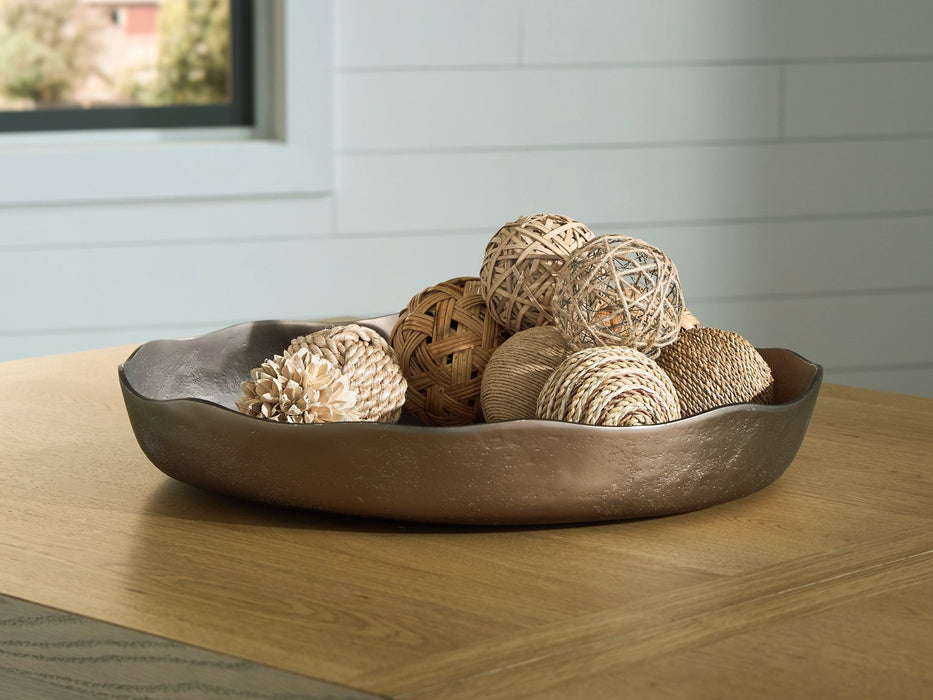 Wallmen Tray - Visions in Furniture (La Mirada, CA)