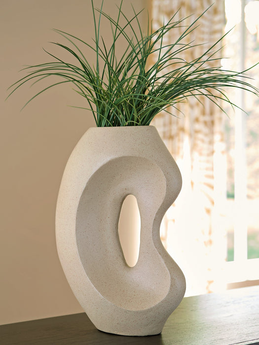 Odion Vase - Visions in Furniture (La Mirada, CA)