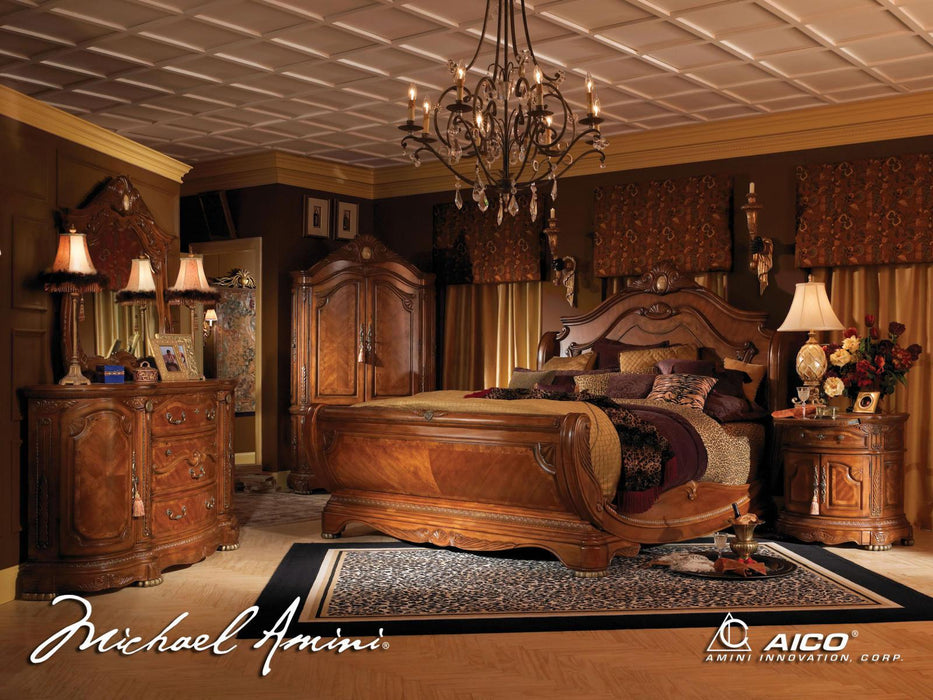 Cortina Cal King Sleigh Bed in Honey Walnut - Visions in Furniture (La Mirada, CA)