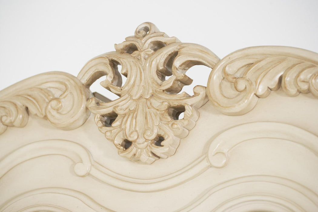 Lavelle Queen Wing Mansion Bed in Blanc 54000QNWM-04 - Visions in Furniture (La Mirada, CA)