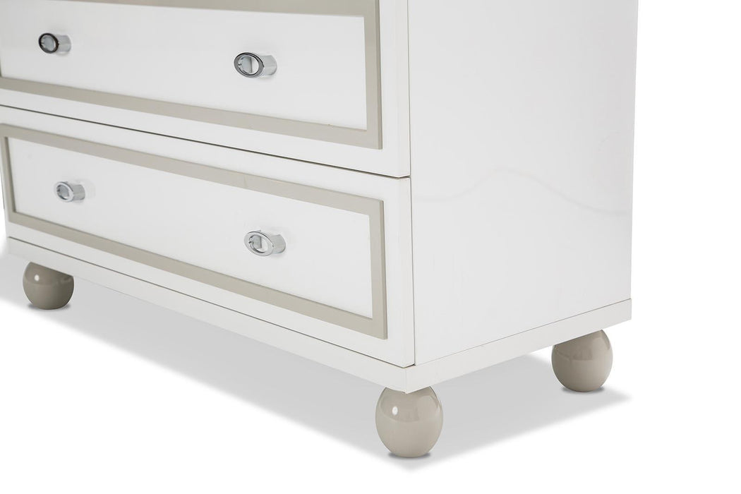 Sky Tower 7 Drawer Chest in White Cloud - Visions in Furniture (La Mirada, CA)