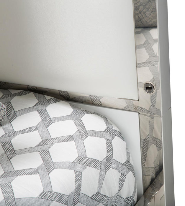 State St California King Metal Canopy Bed in Glossy White - Visions in Furniture (La Mirada, CA)