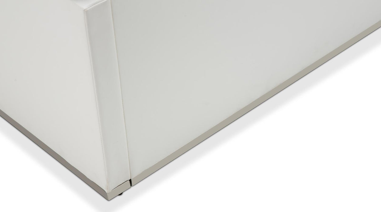 State St Queen Upholstered Panel Bed in Glossy White - Visions in Furniture (La Mirada, CA)