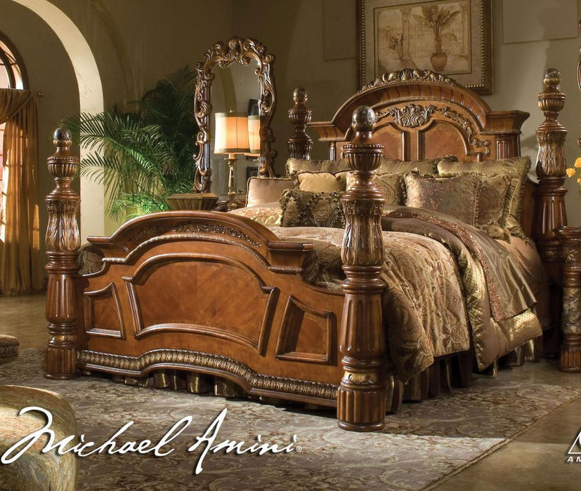 Villa Valencia King Poster Bed in Chestnut - Visions in Furniture (La Mirada, CA)