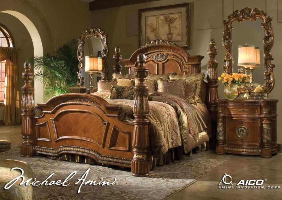 Villa Valencia King Poster Bed in Chestnut - Visions in Furniture (La Mirada, CA)