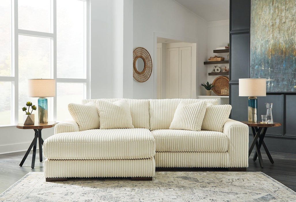 Lindyn Sectional with Chaise - Visions in Furniture (La Mirada, CA)