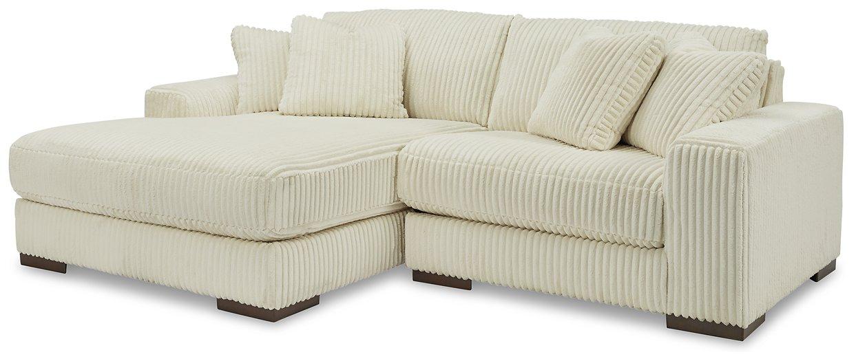 Lindyn Sectional with Chaise - Visions in Furniture (La Mirada, CA)