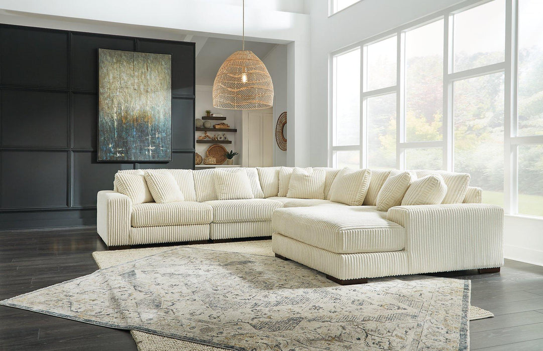 Lindyn Sectional with Chaise - Visions in Furniture (La Mirada, CA)