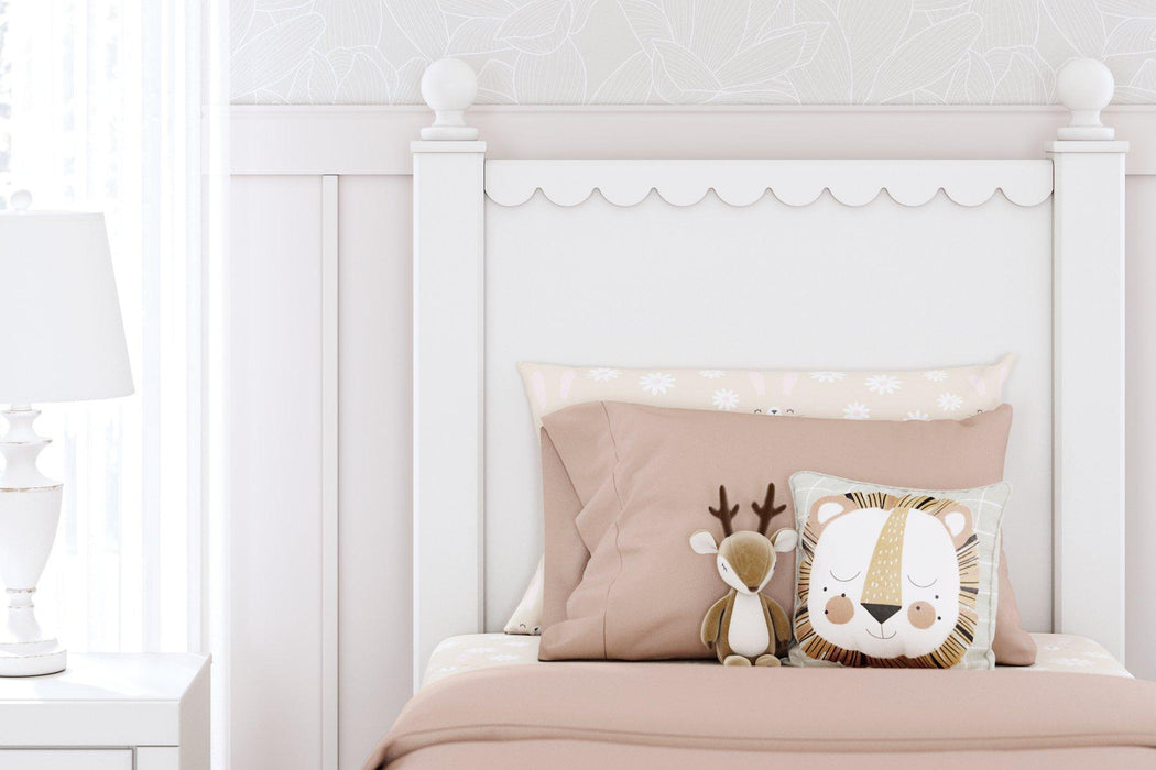Mollviney Bedroom Set - Visions in Furniture (La Mirada, CA)