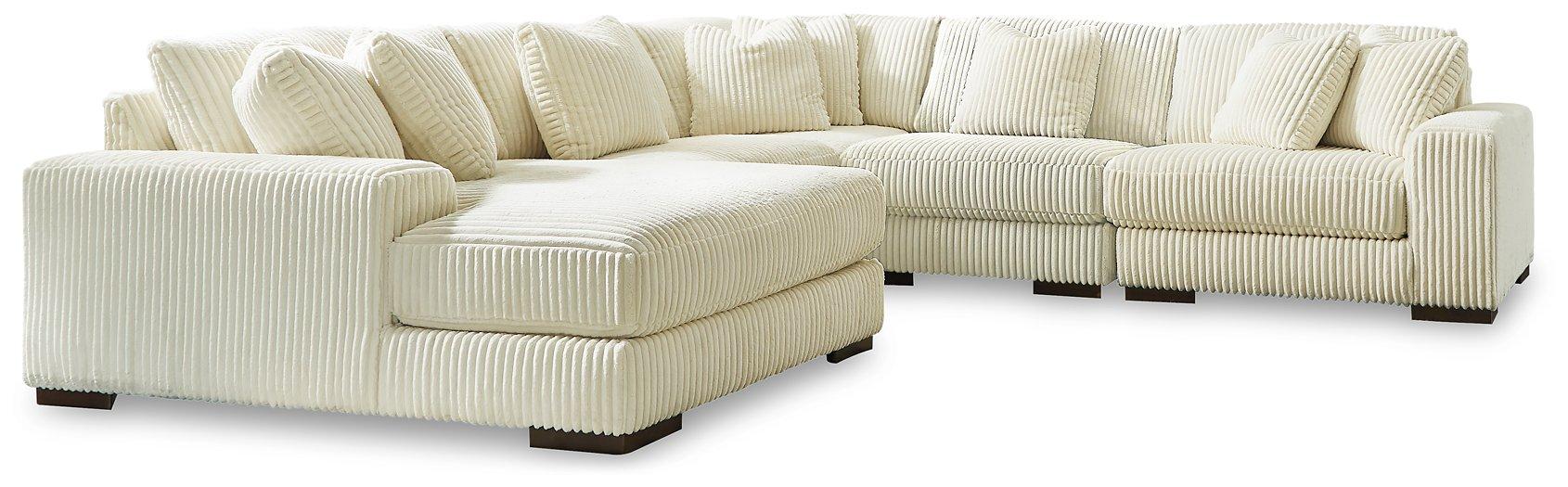 Lindyn Sectional with Chaise - Visions in Furniture (La Mirada, CA)
