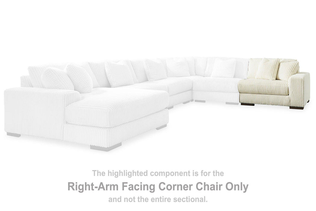 Lindyn Sectional Sofa - Visions in Furniture (La Mirada, CA)