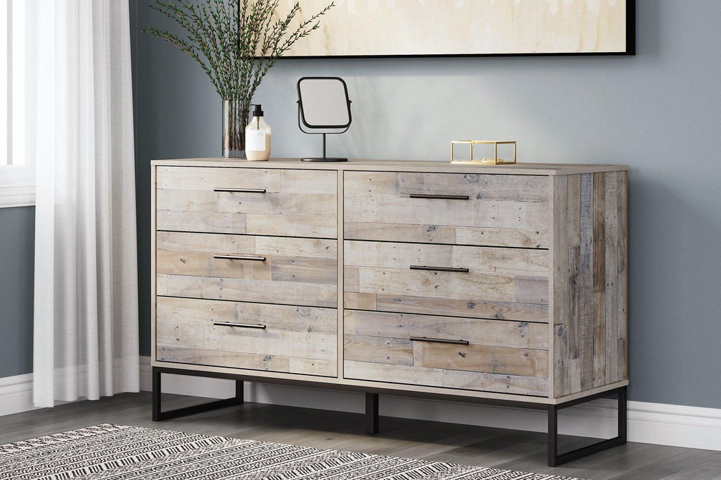Neilsville Dresser - Visions in Furniture (La Mirada, CA)