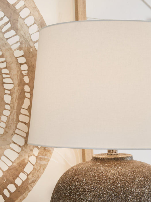 Neavesboro Lamp Set - Visions in Furniture (La Mirada, CA)