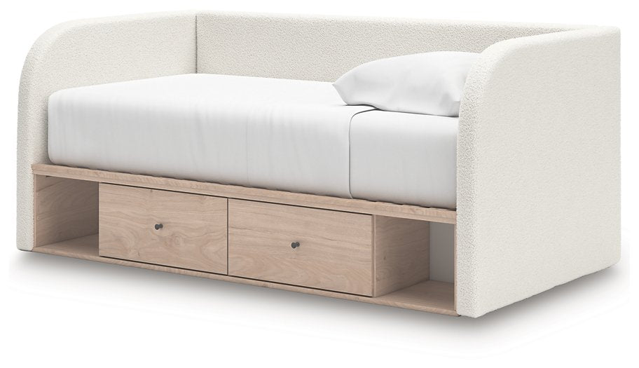 Arloster Upholstered Bed - Visions in Furniture (La Mirada, CA)