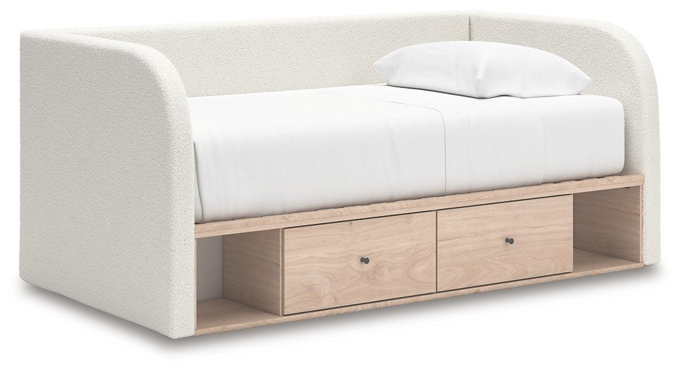 Arloster Upholstered Bed - Visions in Furniture (La Mirada, CA)