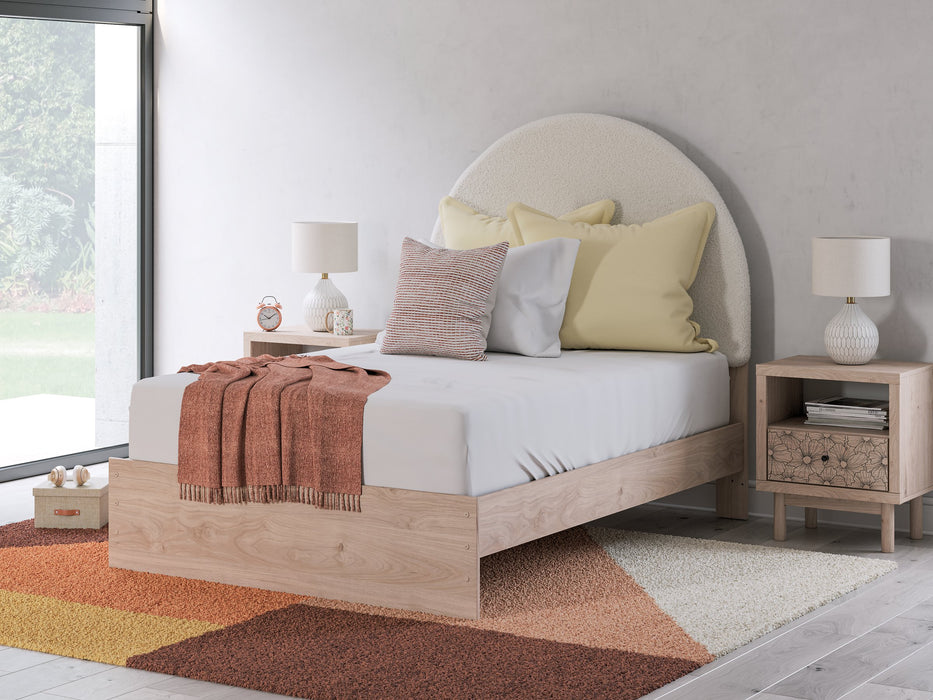 Arloster Upholstered Bed - Visions in Furniture (La Mirada, CA)