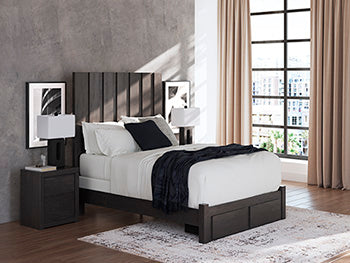 Fraluna Bed - Visions in Furniture (La Mirada, CA)