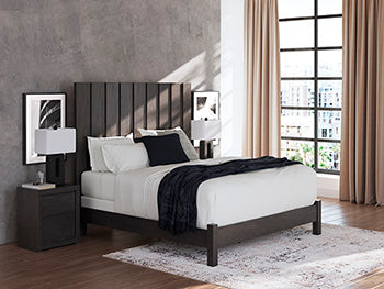 Fraluna Bed - Visions in Furniture (La Mirada, CA)