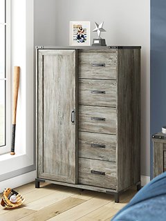Frandern Dressing Chest - Visions in Furniture (La Mirada, CA)