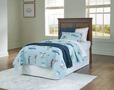 Danabrin Panel Storage Bed