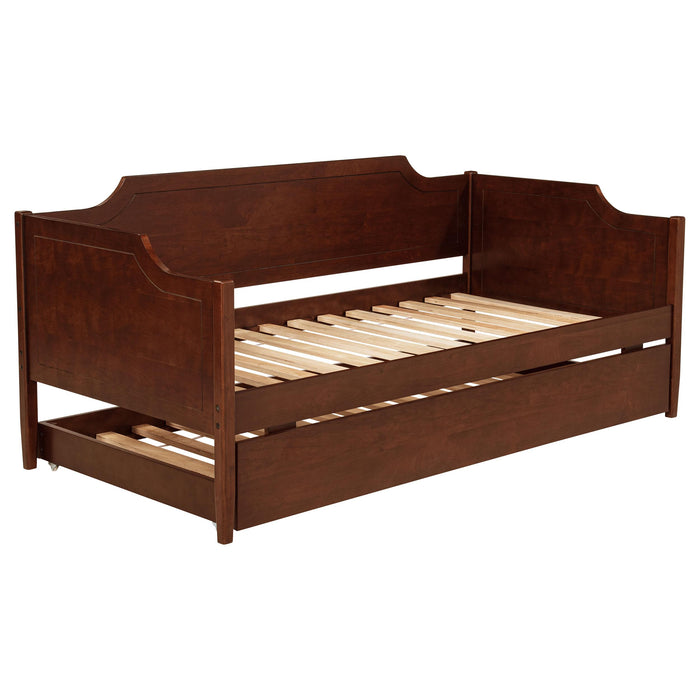 Redding Daybeds - Visions in Furniture (La Mirada, CA)