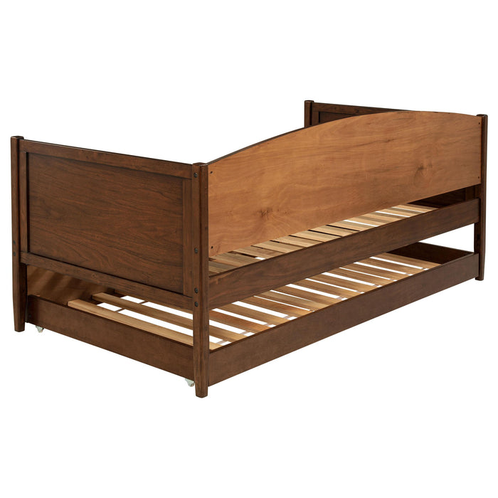 Bozeman Daybeds - Visions in Furniture (La Mirada, CA)