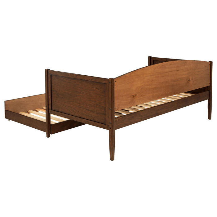 Bozeman Daybeds - Visions in Furniture (La Mirada, CA)