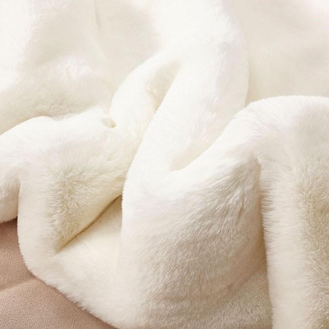 Caparica Off White 5' X 7' Area Rug - Visions in Furniture (La Mirada, CA)