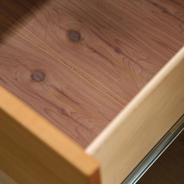 Willamette 5-Drawer Chest - Visions in Furniture (La Mirada, CA)