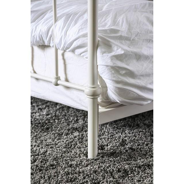 IRIA Vintage White Cal.King, E.King, & Full Bed - Visions in Furniture (La Mirada, CA)