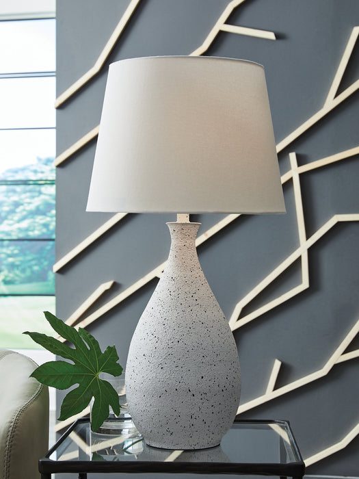 Wyattford Table Lamp - Visions in Furniture (La Mirada, CA)