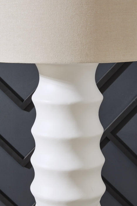 Veraleigh Floor Lamp - Visions in Furniture (La Mirada, CA)