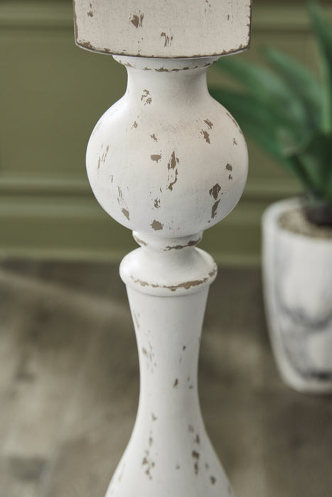 Madsbrook Floor Lamp - Visions in Furniture (La Mirada, CA)