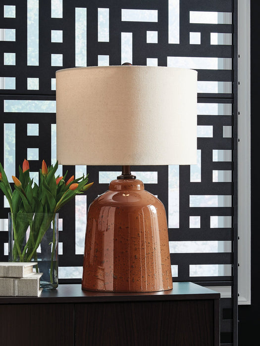 Aaleahya Table Lamp - Visions in Furniture (La Mirada, CA)