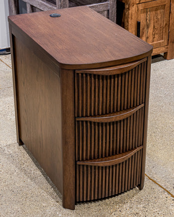 Camdill Chairside End Table - Visions in Furniture (La Mirada, CA)