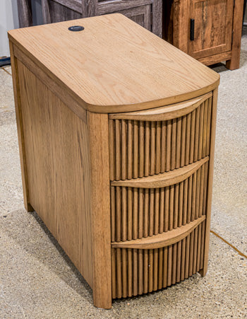 Camdill Chairside End Table - Visions in Furniture (La Mirada, CA)