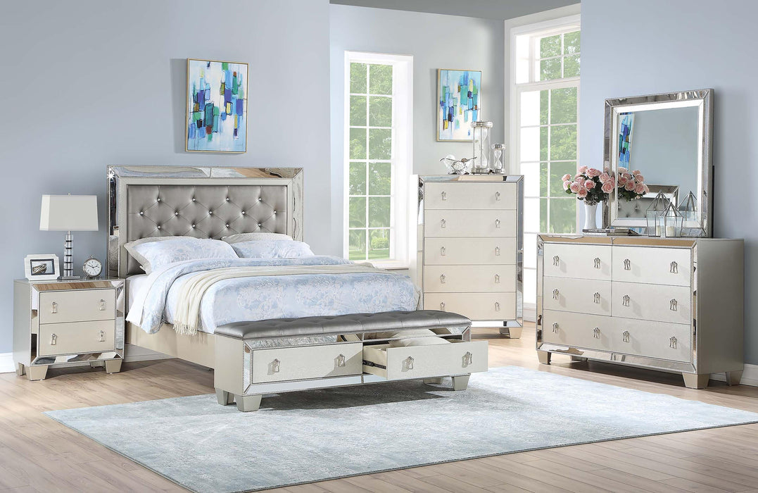Mcraft E. King Bed W/Storage Bench/Silver in Silver - Visions in Furniture (La Mirada, CA)