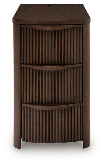 Camdill Chairside End Table - Visions in Furniture (La Mirada, CA)