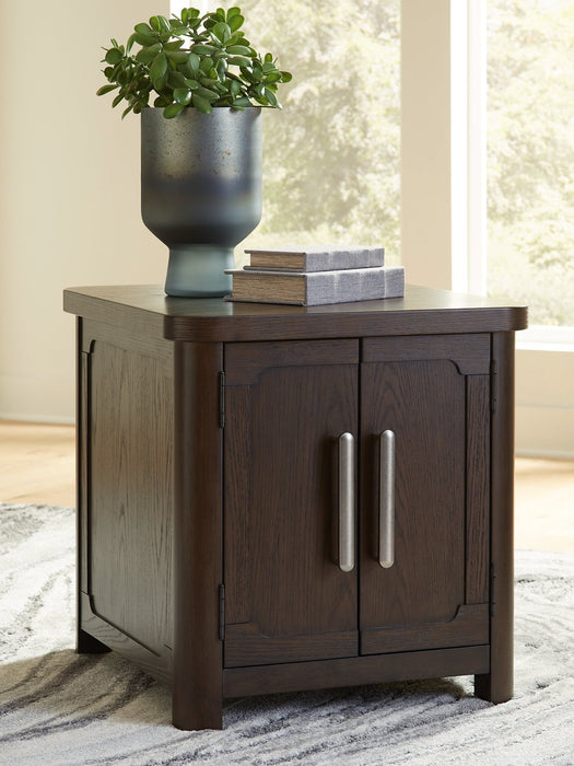 Breckington End Table - Visions in Furniture (La Mirada, CA)