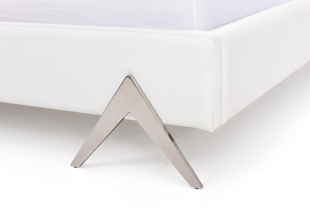 Candid Modern White Bedroom Set
