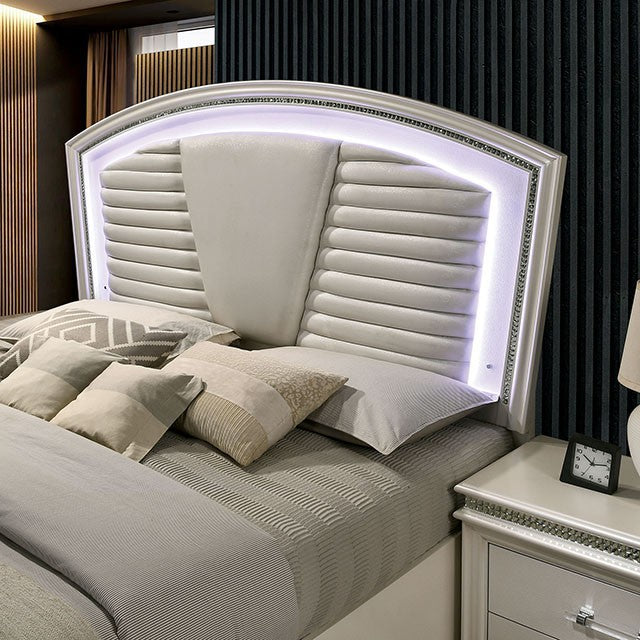 Maddie Bed White & Silver - Visions in Furniture (La Mirada, CA)