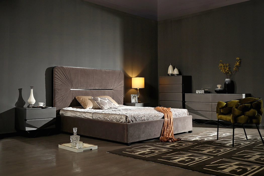 Duke Modern Grey Velvet & Black Gun Chrome Bedroom Set