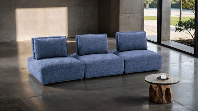 Stavanger 3-Seater - Visions in Furniture (La Mirada, CA)