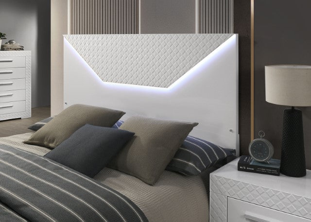 Whitby Queen Bedroom Set - Visions in Furniture (La Mirada, CA)